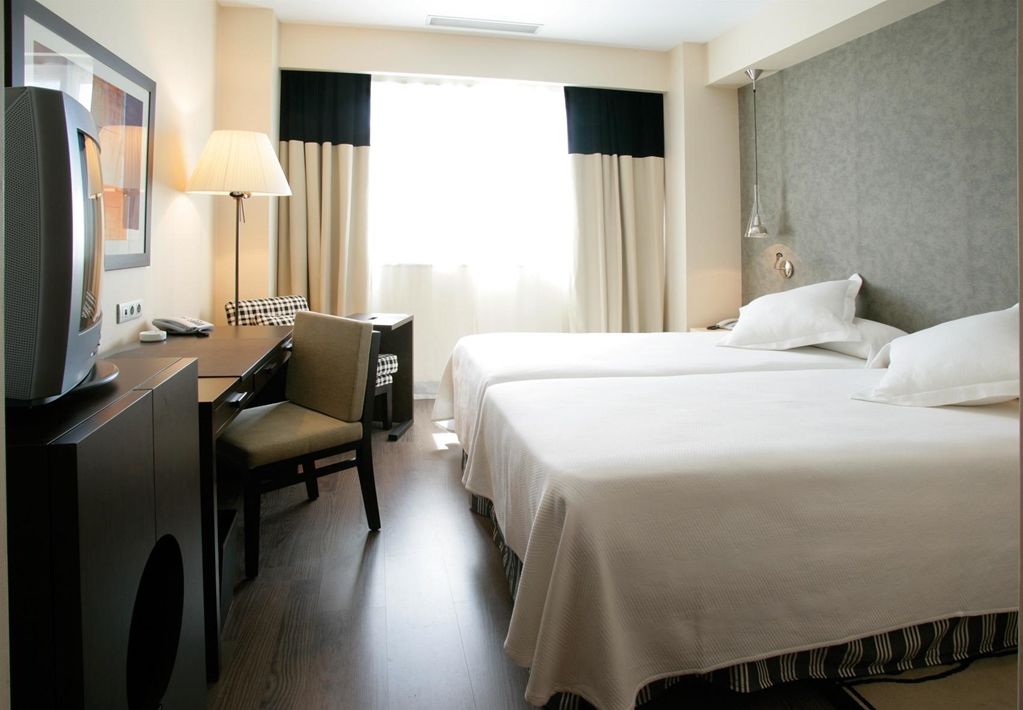 NH Alcorcón Hotel Phòng bức ảnh