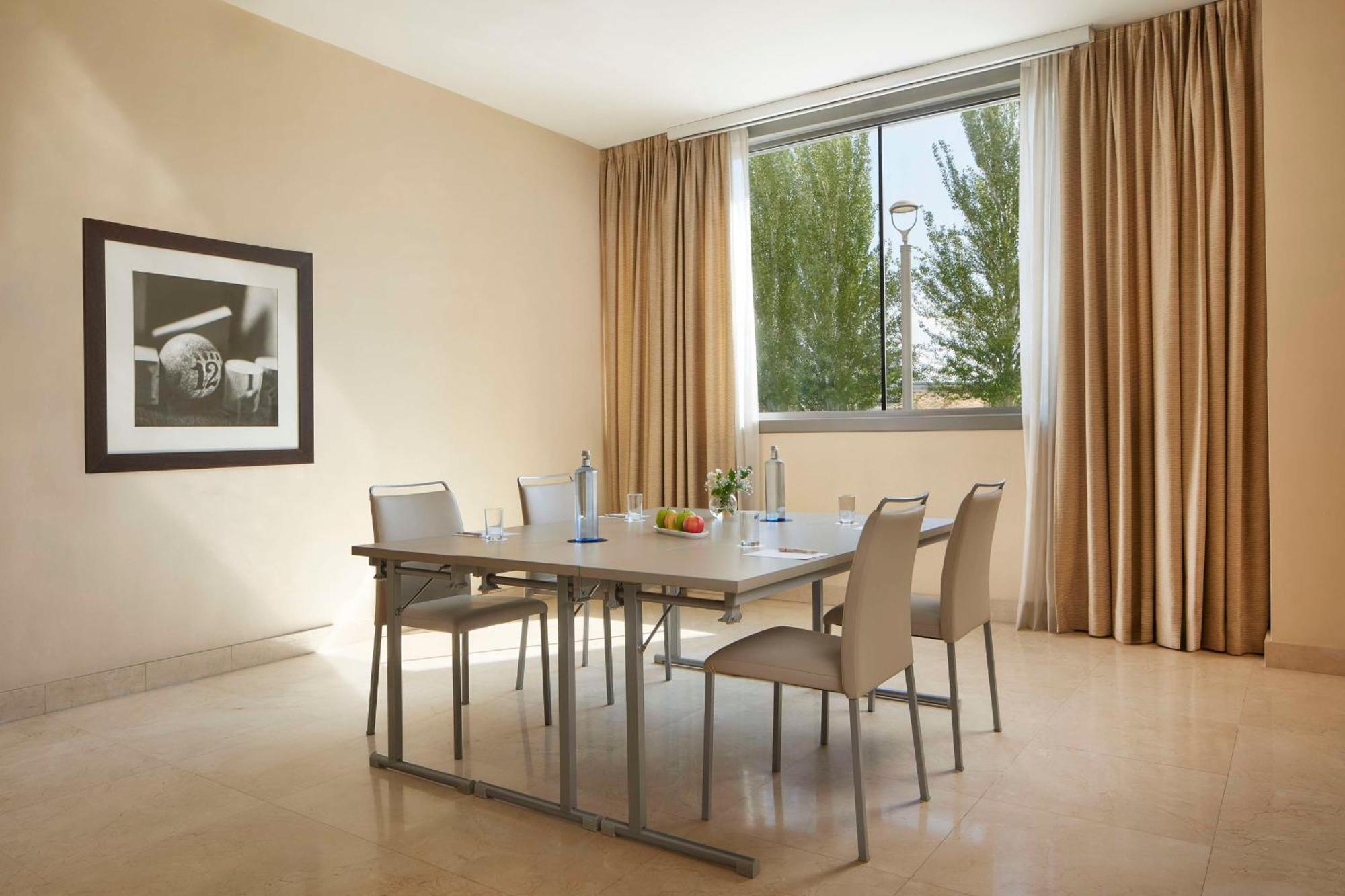 NH Alcorcón Hotel Ngoại thất bức ảnh